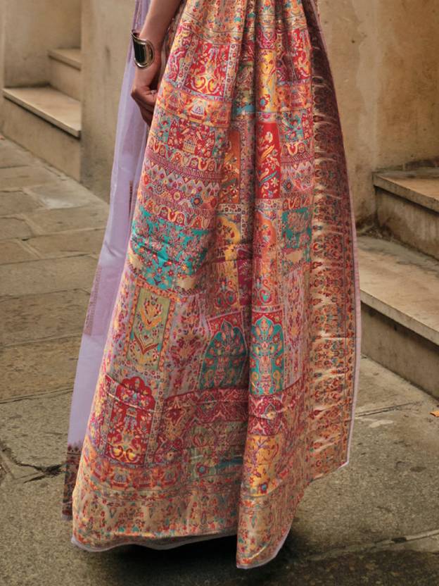 Purple Elegant Banarasi Silk Blend Woven Saree with Unstitched Blouse Piece