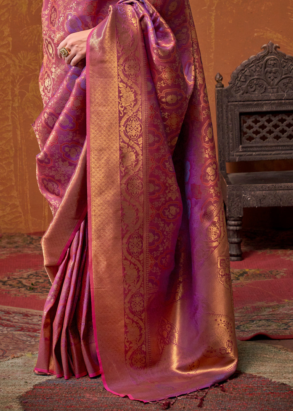 Purple Elegant Blended Silk Banarasi Saree with Blouse Piece – Timeless Traditional Charm