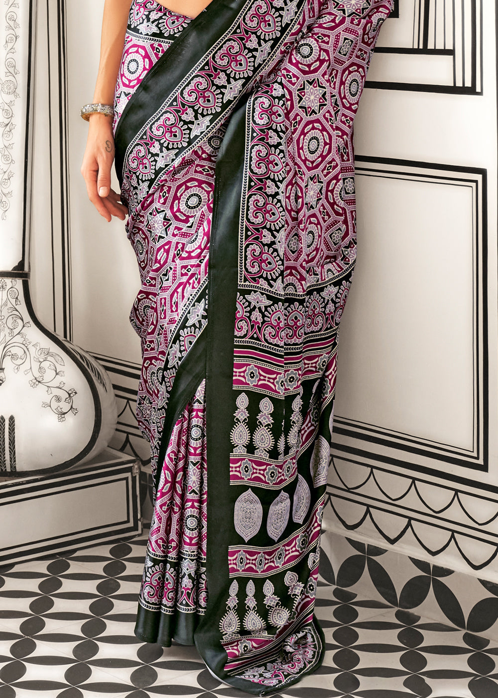 Purple Elegant Satin Crepe Saree – Luxurious & Graceful Drape