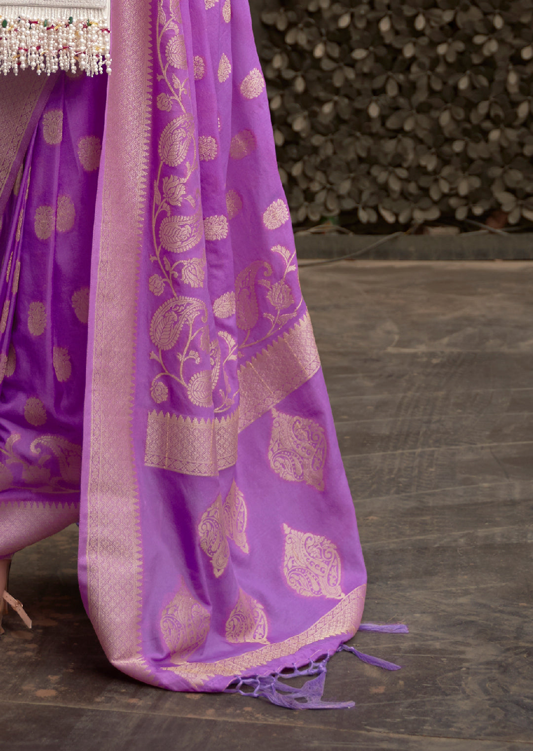 Purple Elegant Silk Blend Banarasi Saree with Unstitched Blouse Piece