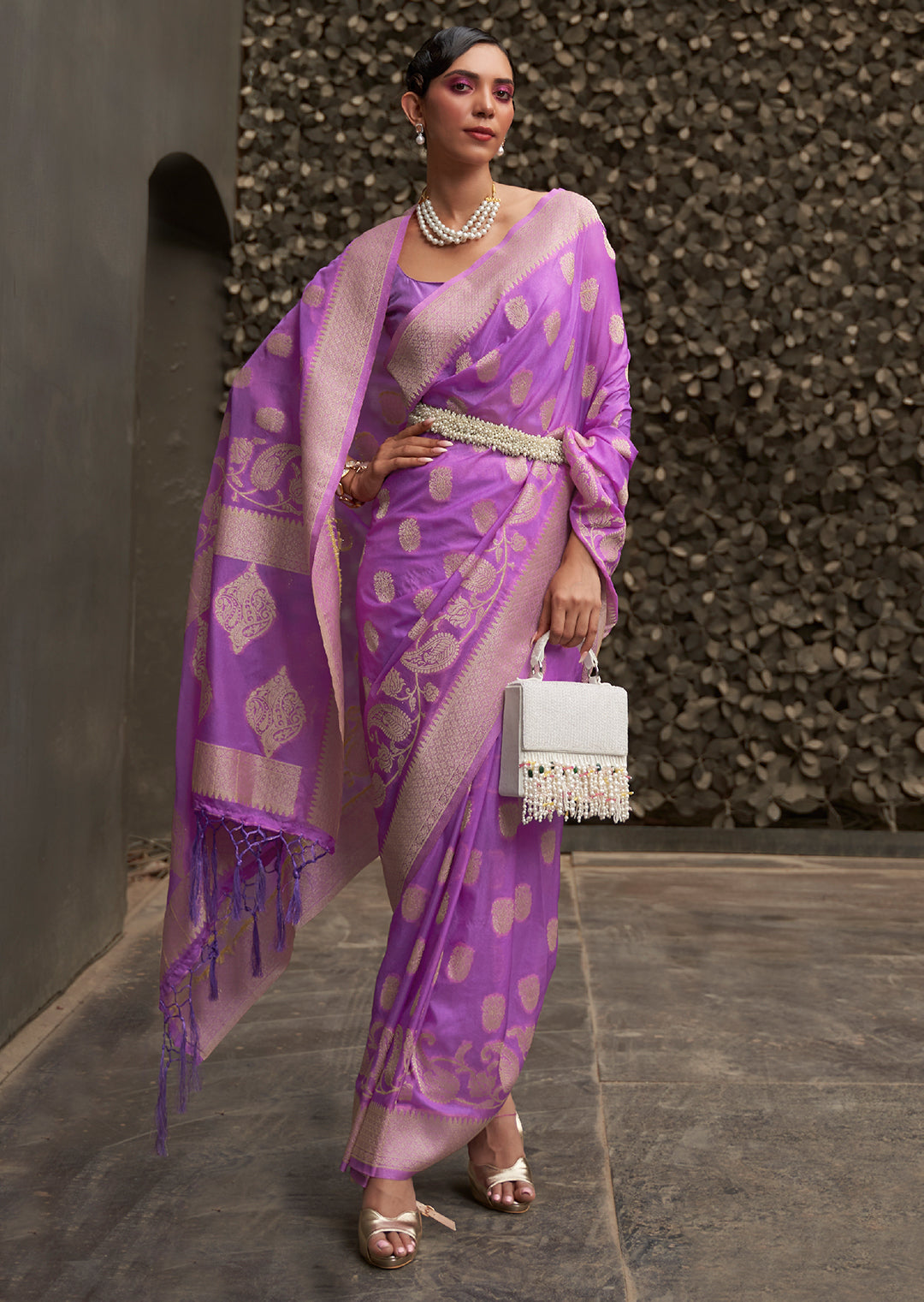 Purple Elegant Silk Blend Banarasi Saree with Unstitched Blouse Piece
