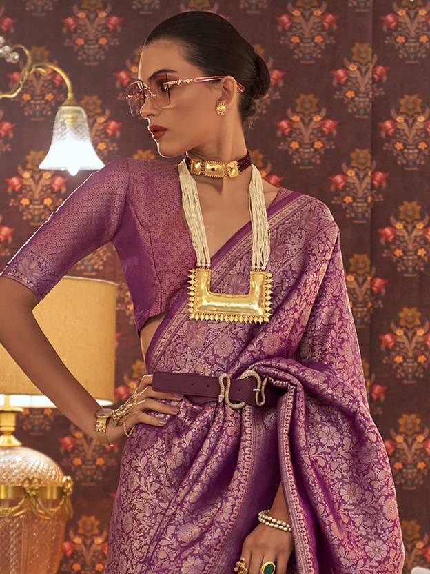 Purple Graceful Kanjivaram Silk Blend Saree – Woven Design