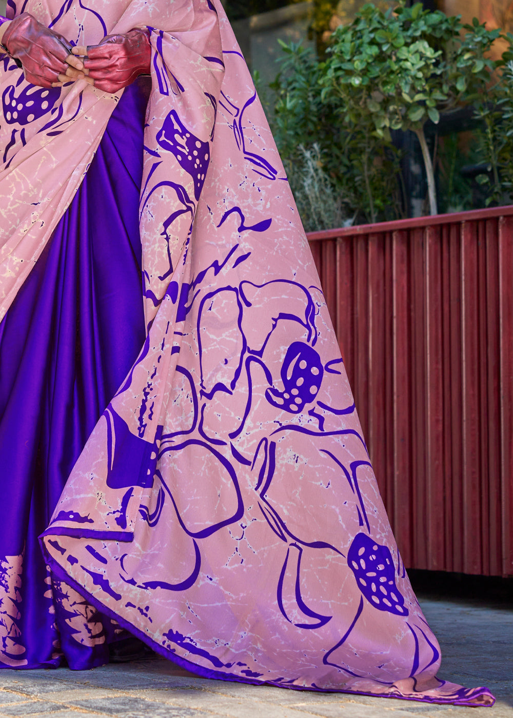 Purple Luxurious Satin Crepe Saree – Elegance with a Graceful Drape