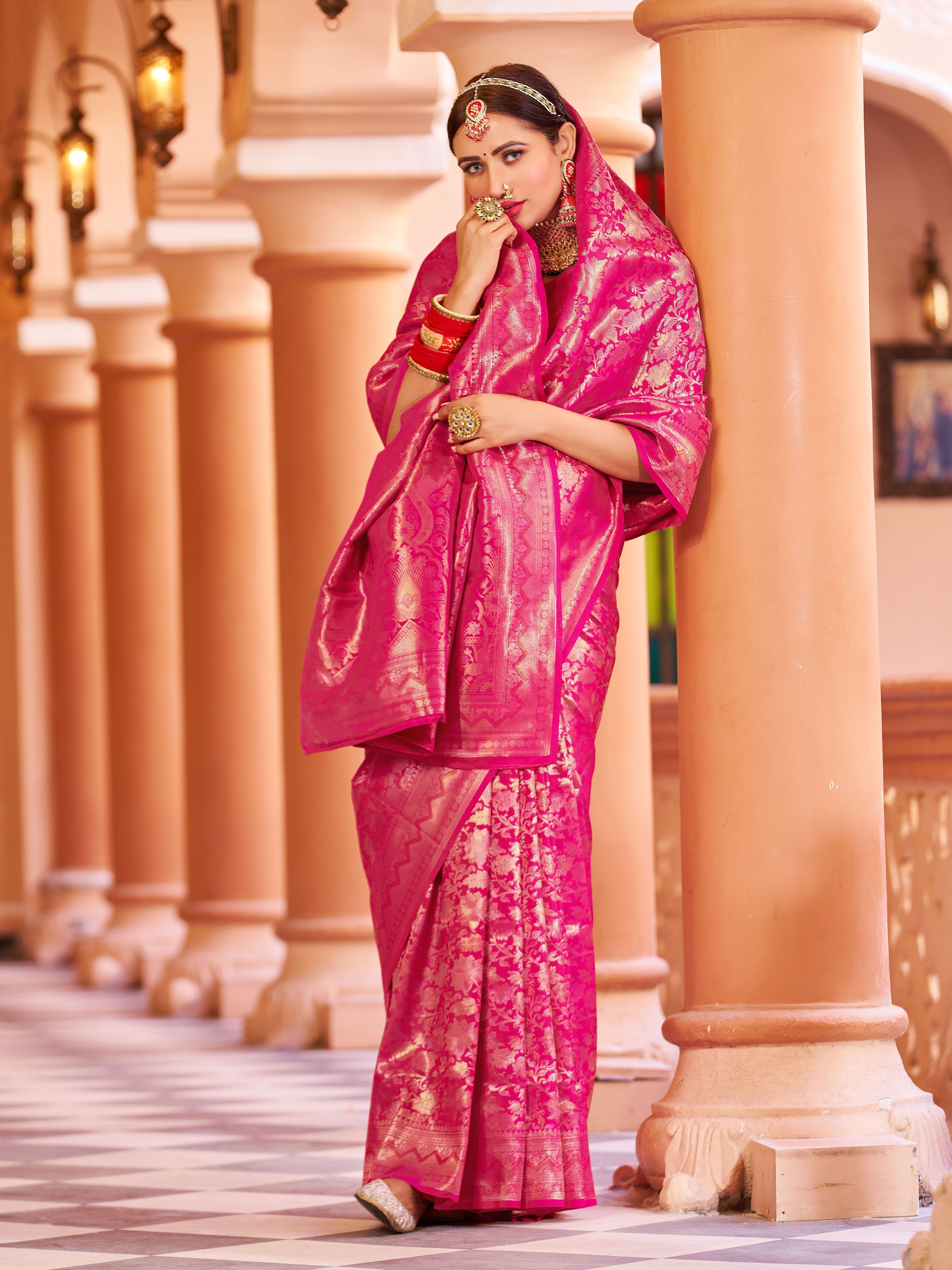Rani Pink Elegant Silk Patola Printed Saree with Unstitched Blouse Piece
