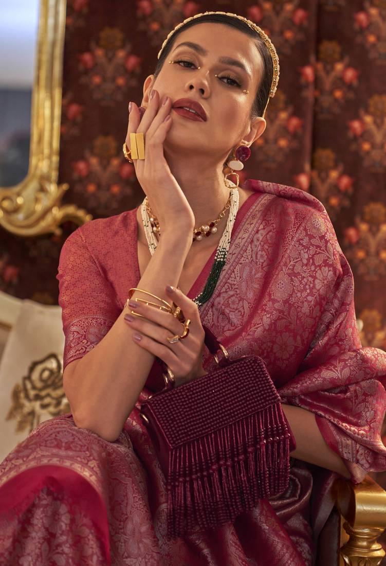Rani Pink Graceful Kanjivaram Silk Blend Saree – Woven Design