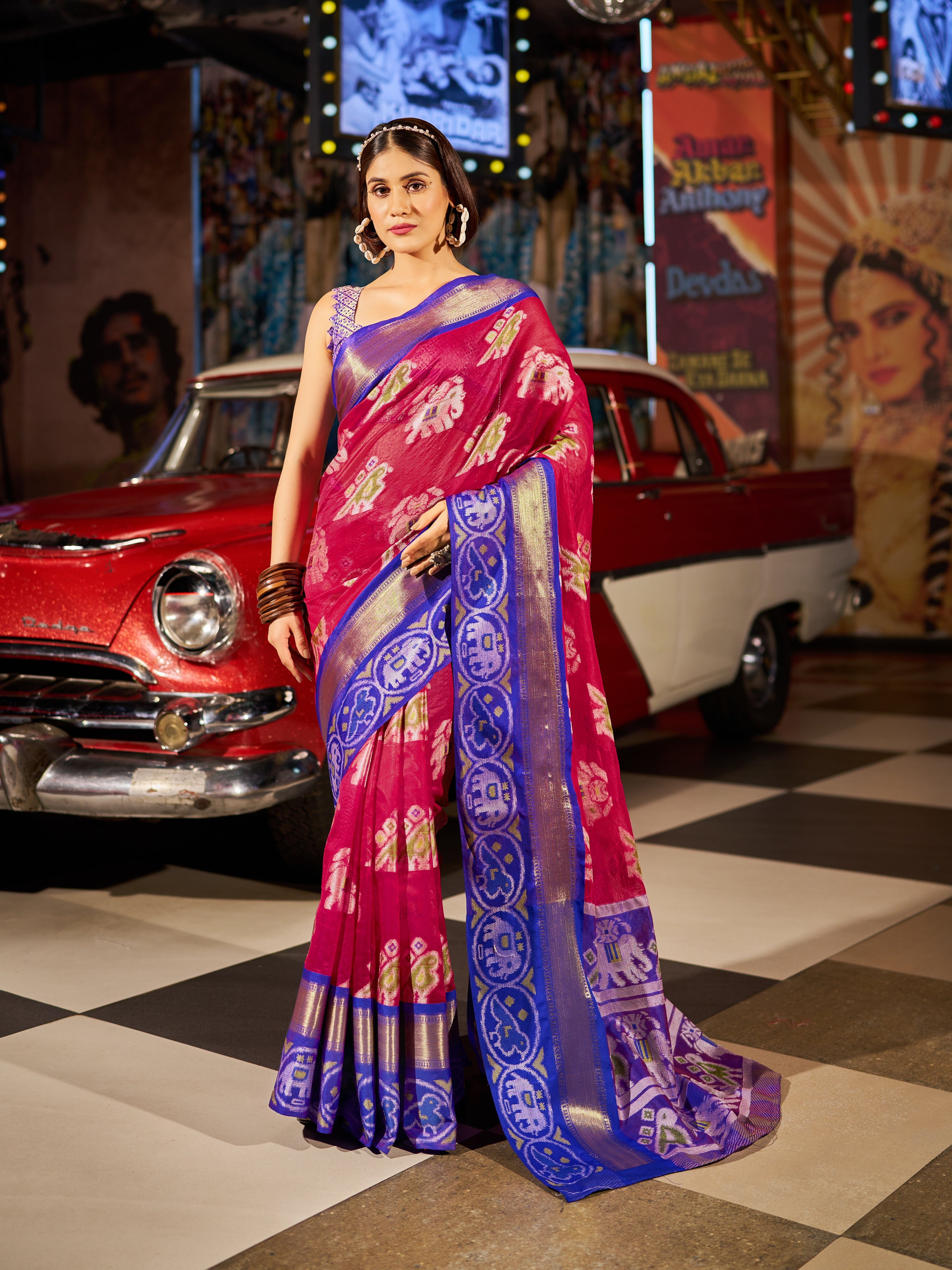 Regal Rani Pink Patola Silk Saree with Exquisite Weaving Work
