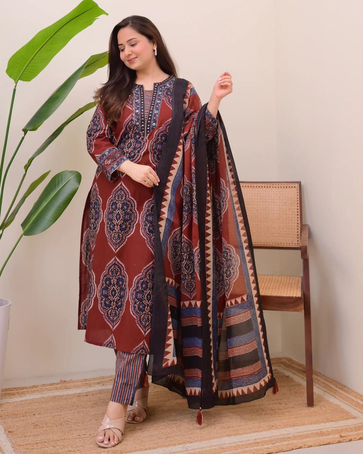 Rayon Kurti Pant Set with Malmal Dupatta & Neck Sequence Work