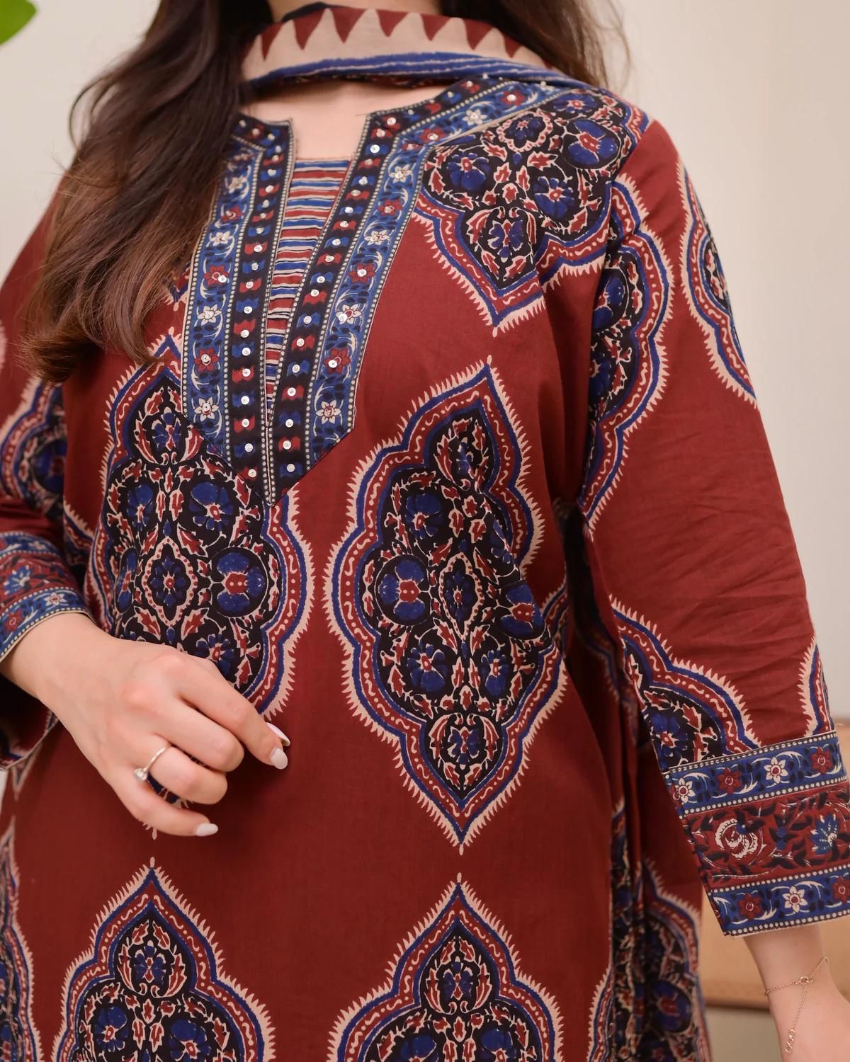 Rayon Kurti Pant Set with Malmal Dupatta & Neck Sequence Work