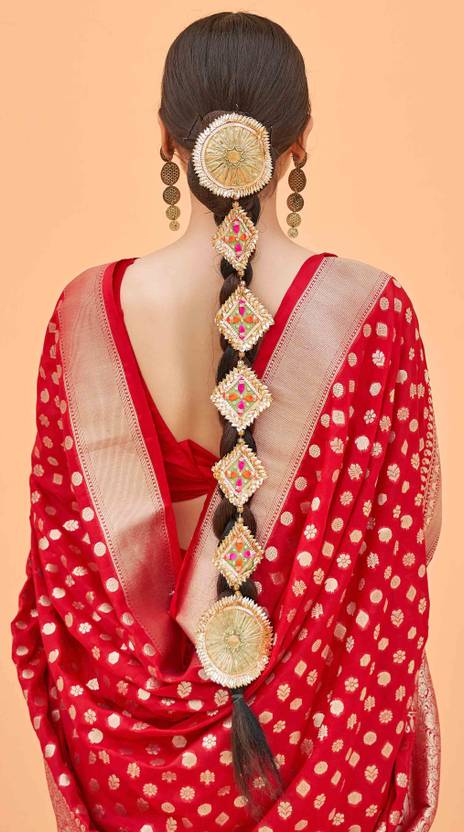 Red Graceful Georgette Saree with Unstitched Blouse Piece