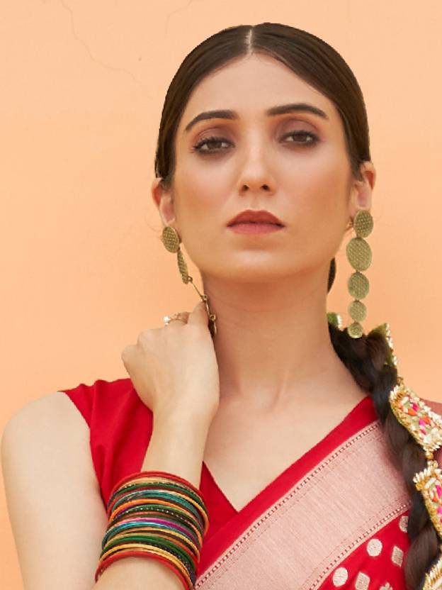 Red Graceful Georgette Saree with Unstitched Blouse Piece
