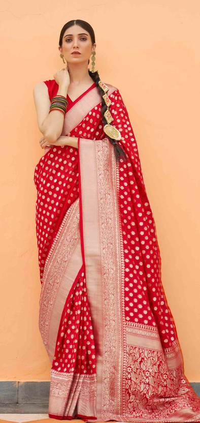 Red Graceful Georgette Saree with Unstitched Blouse Piece