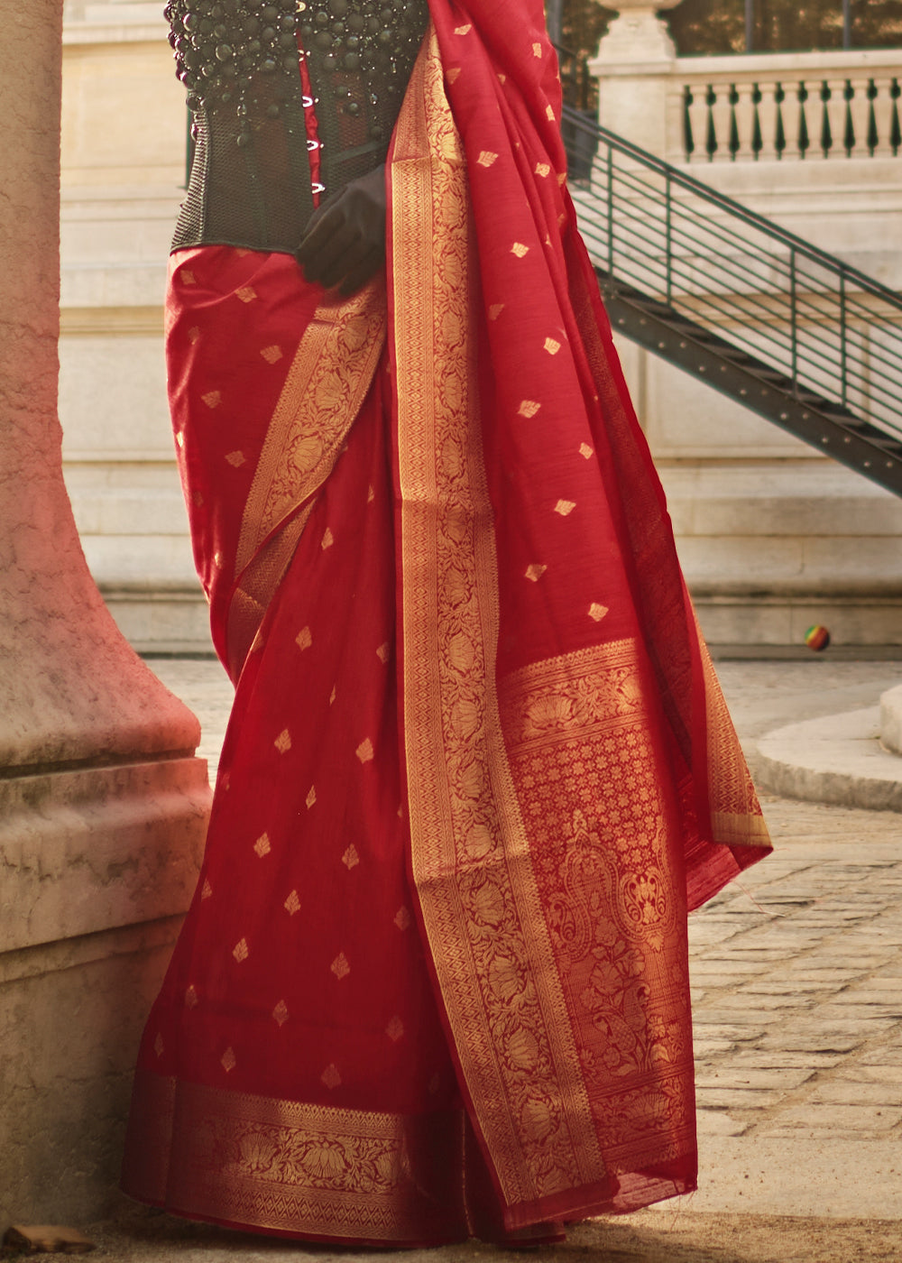 Red Regal Banarasi Blended Silk Saree with Intricate Timeless Design & Unstitched Blouse