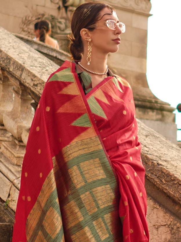 Red Women's Banarasi Silk Blend Saree with Unstitched Blouse Piece