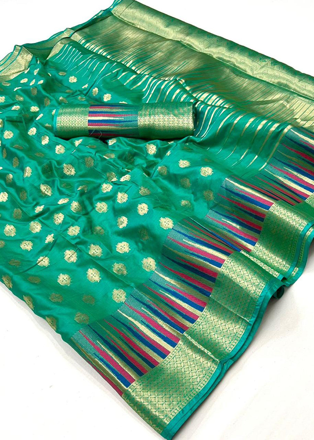 Sea Green Timeless Banarasi Blended Silk Saree with Intricate Design – Perfect for Grand Occasions