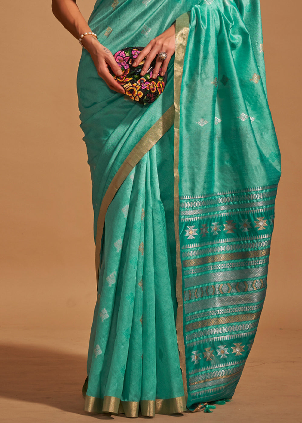 Sky Blue Elegant Banarasi Blended Silk Saree with Intricate Timeless Design – Ideal for Grand Occasions