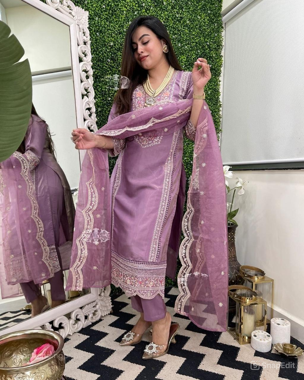 White Thread Embroidery Kurti Set with Organza Dupatta