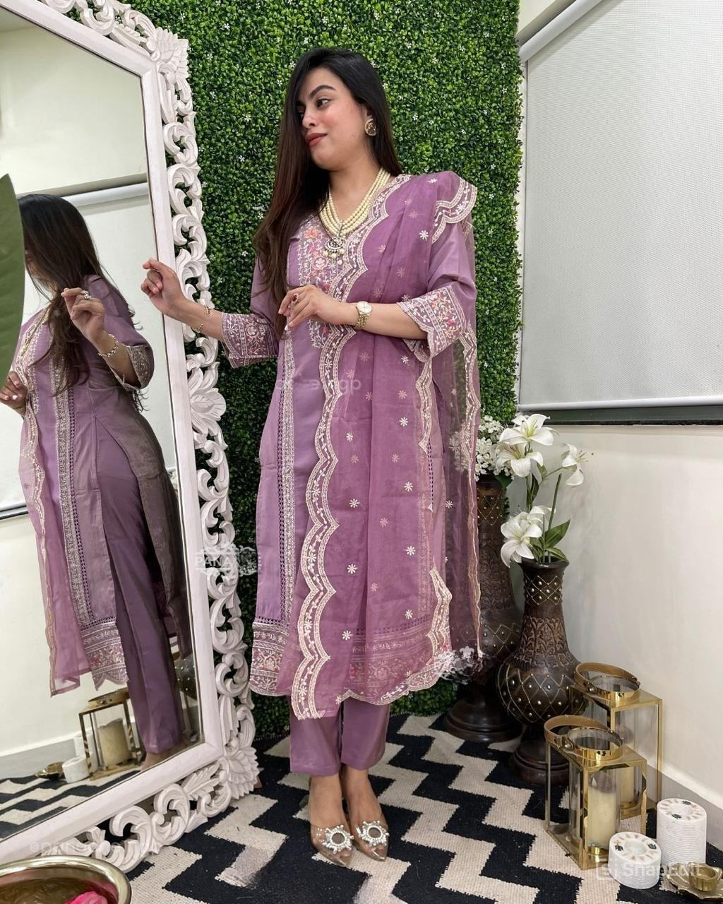 White Thread Embroidery Kurti Set with Organza Dupatta
