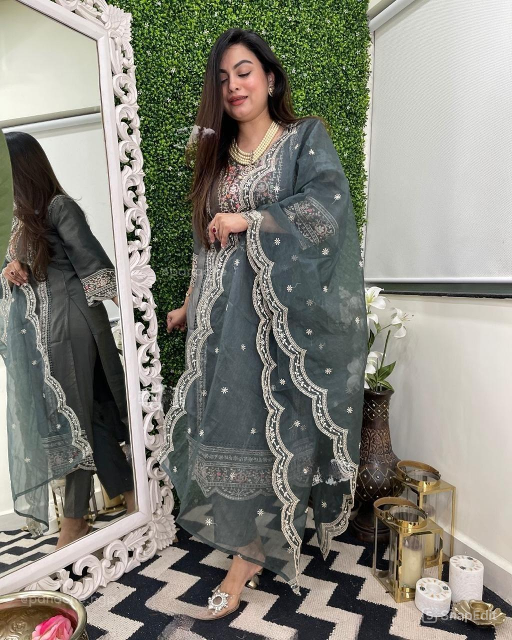 White Thread Embroidery Kurti Set with Organza Dupatta