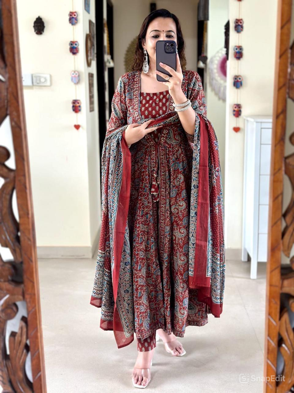 Women's Anarkali Kurta Set with Printed Cotton Fabric & Tassel Detail – 3-Piece Suit