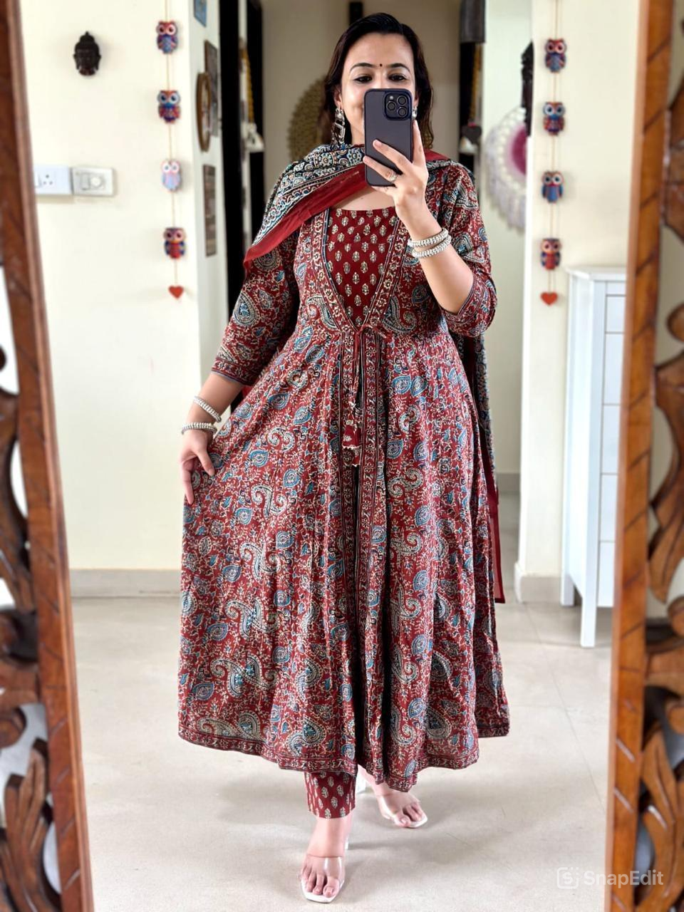 Women's Anarkali Kurta Set with Printed Cotton Fabric & Tassel Detail – 3-Piece Suit