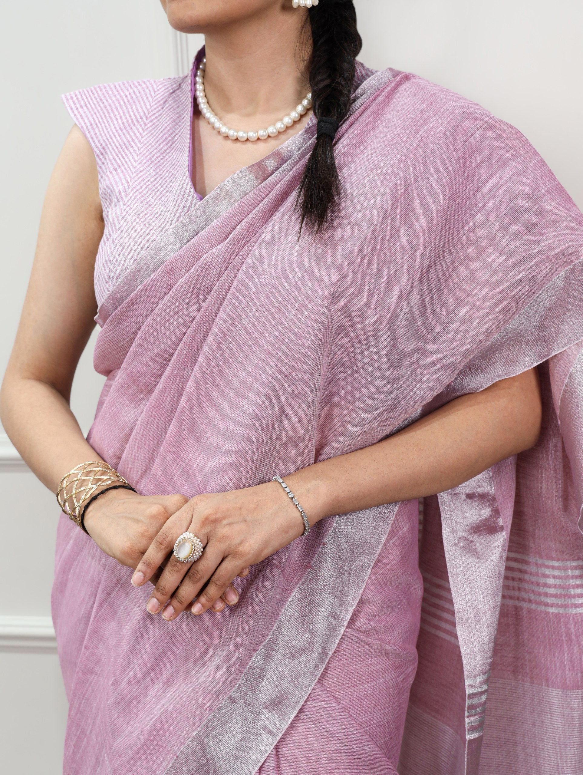 Soft Linen Saree with Zari Border