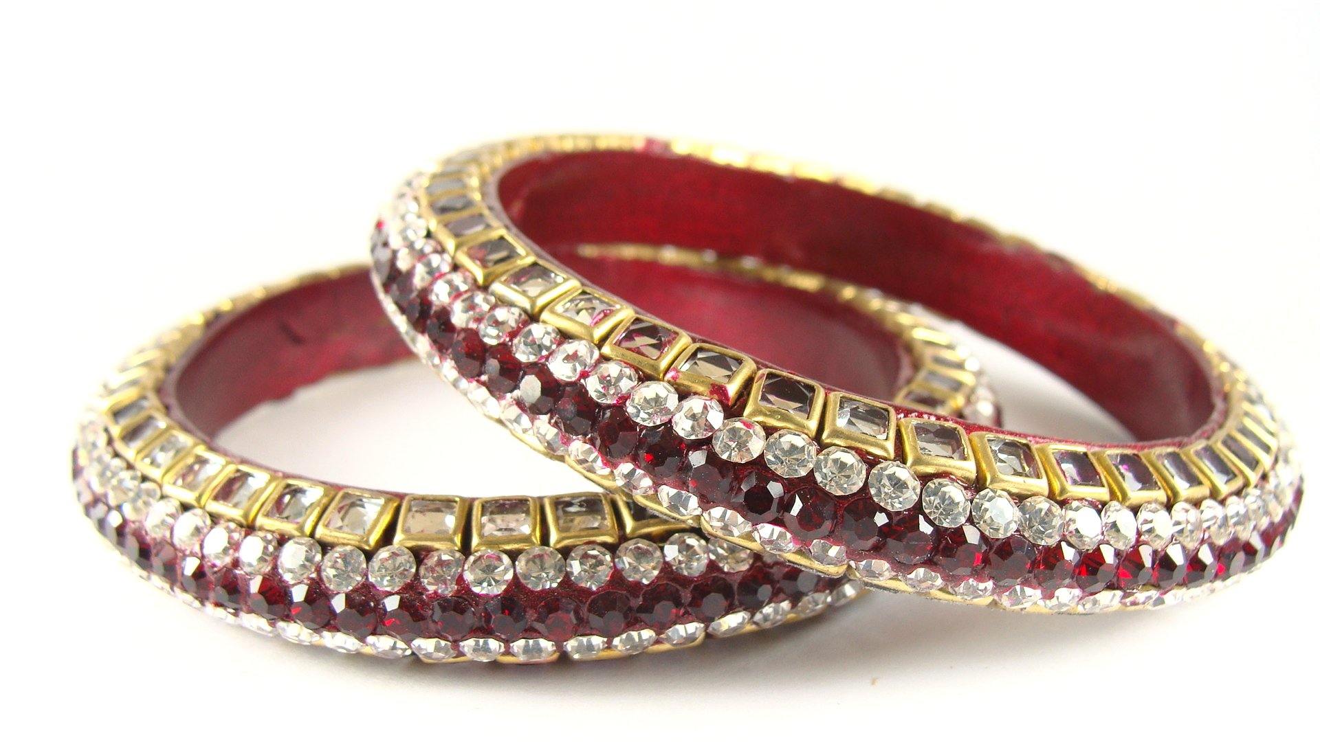 Sukriti Kundan Maroon Lac Bangle - Set of 2