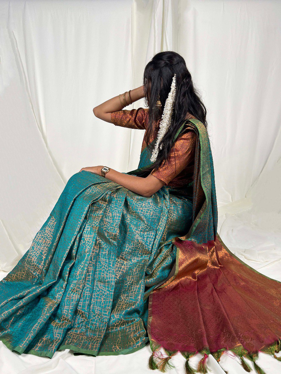 Teal Handwoven Kanchipuram Zari Weaving Saree with Unstitched Blouse Piece