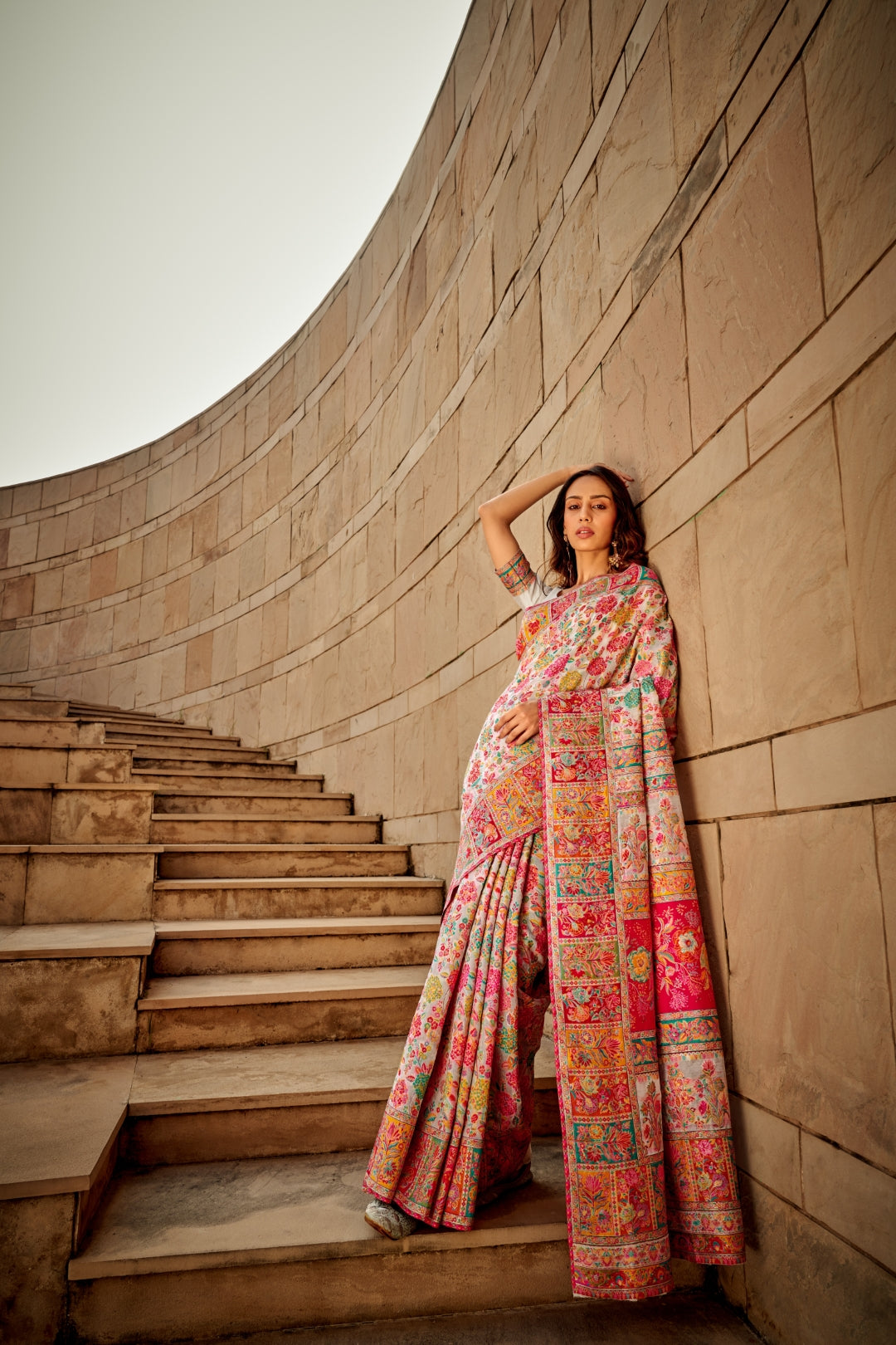 White Digital Print Elegant Bollywood Art Silk Saree with Zari Woven Border