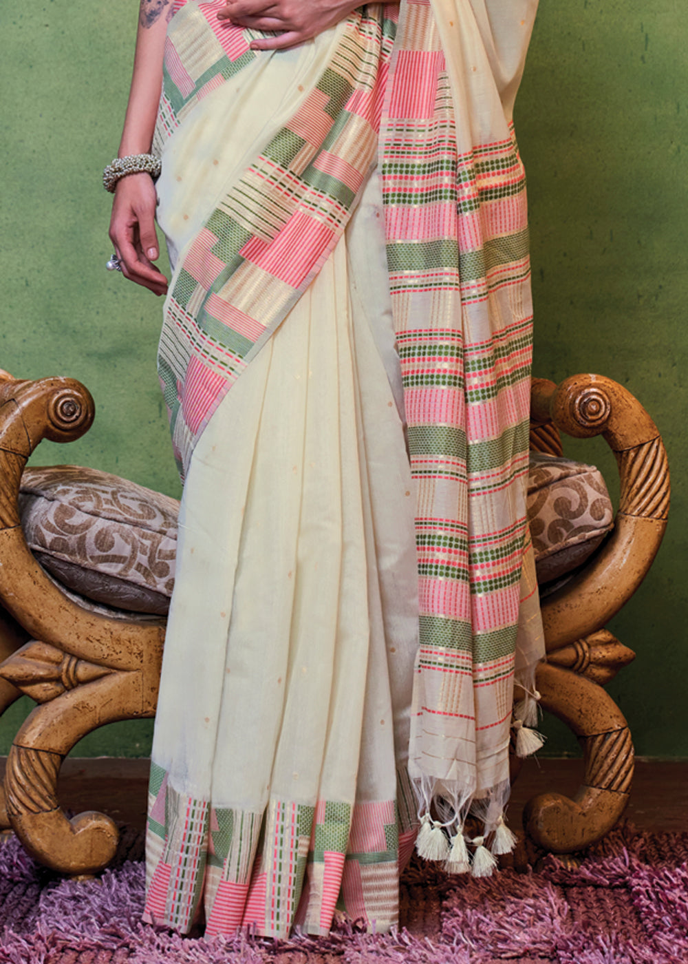 White Elegant Cotton Silk Blended Saree – Graceful & Lustrous Drape