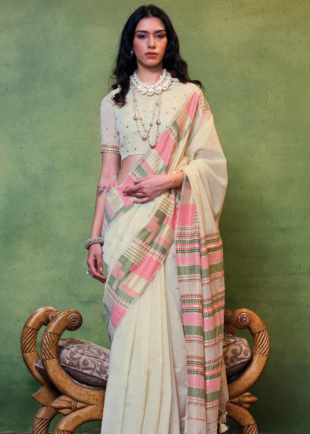 White Elegant Cotton Silk Blended Saree – Graceful & Lustrous Drape