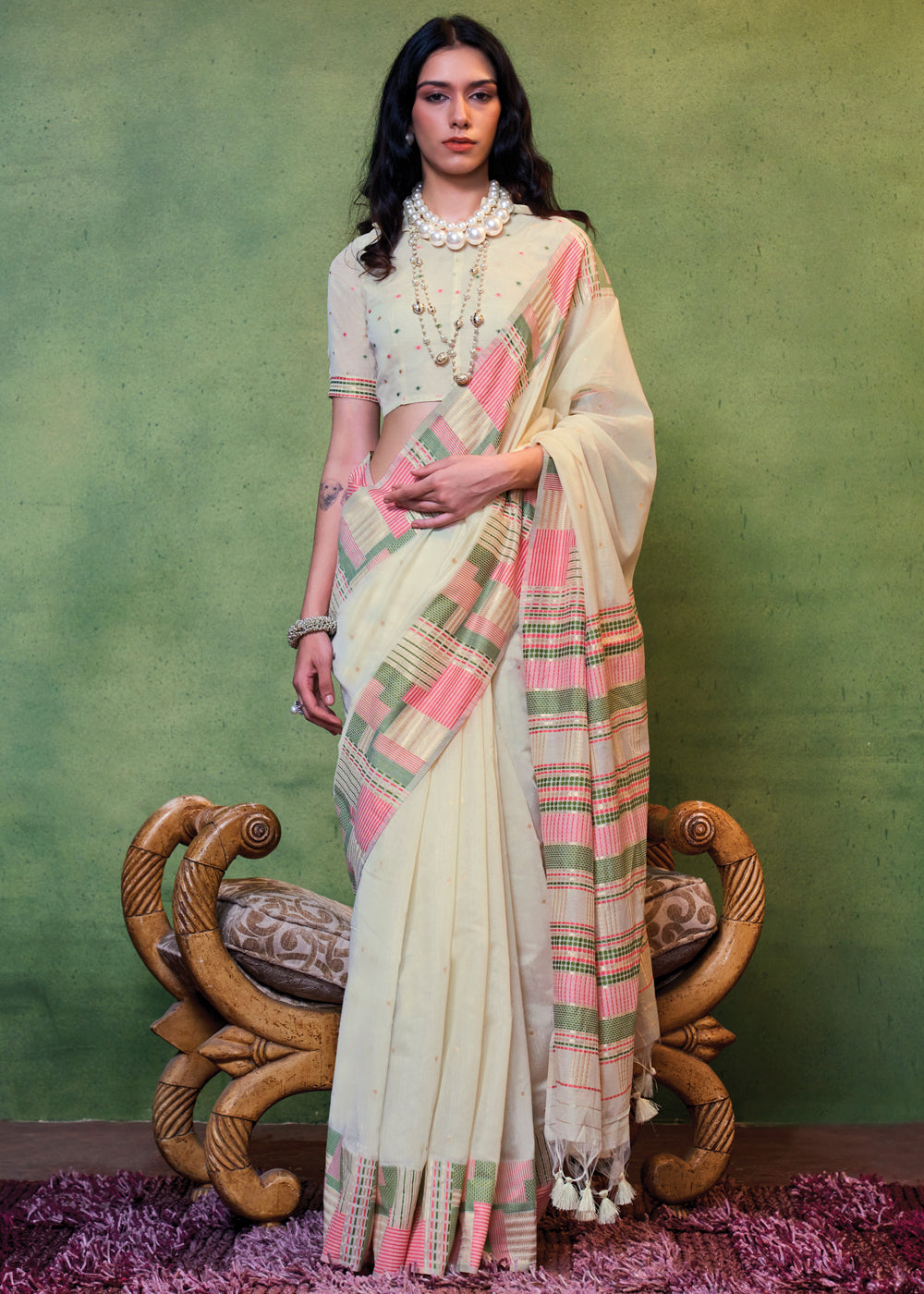 White Elegant Cotton Silk Blended Saree – Graceful & Lustrous Drape