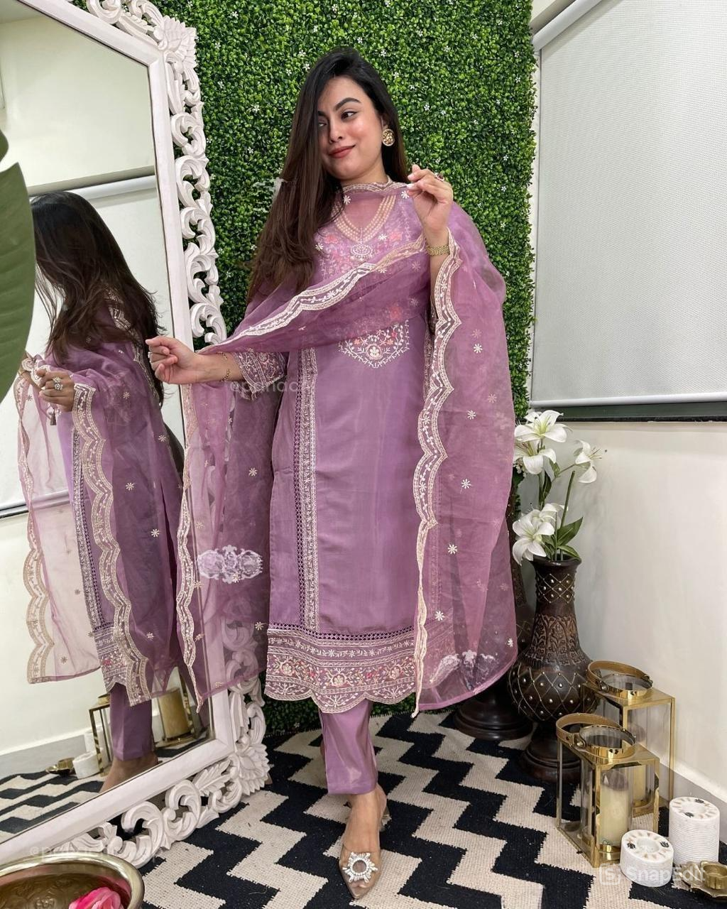 White Thread Embroidery Kurti Set with Organza Dupatta