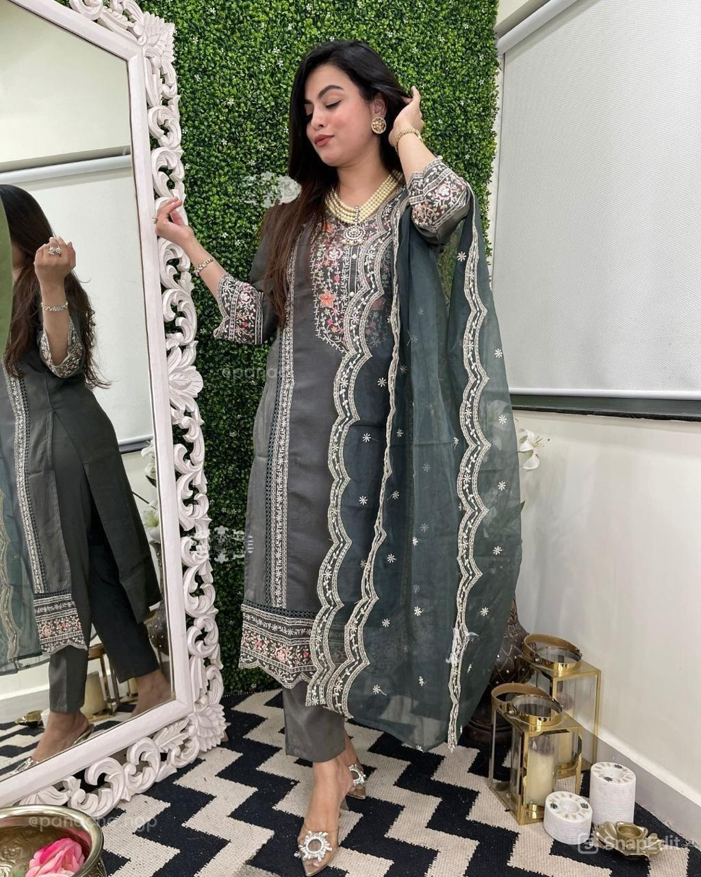 White Thread Embroidery Kurti Set with Organza Dupatta