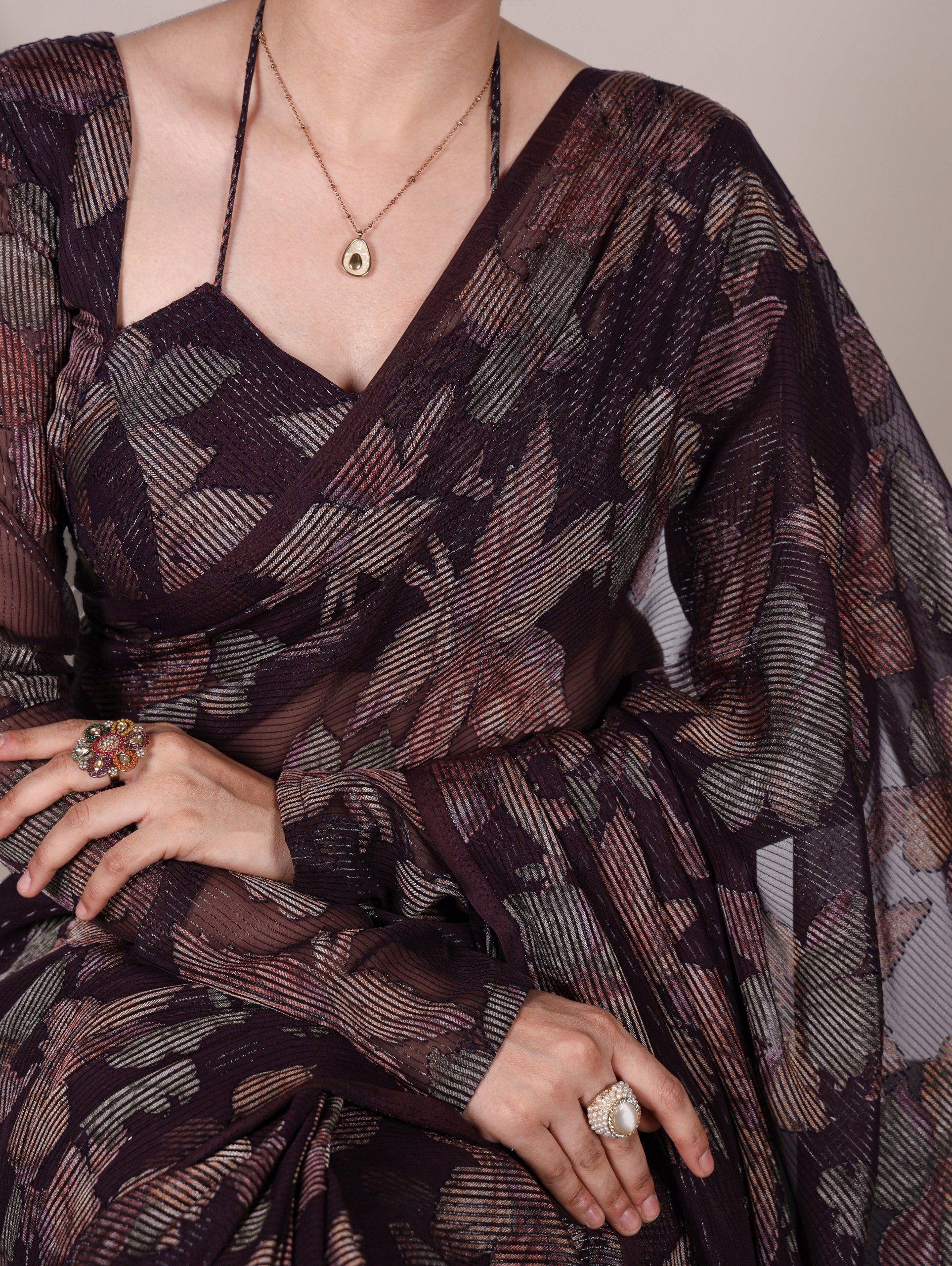 Wine Floral Lurex Brasso Saree with Unstitched Blouse – Elegant Viscose Brasso Work