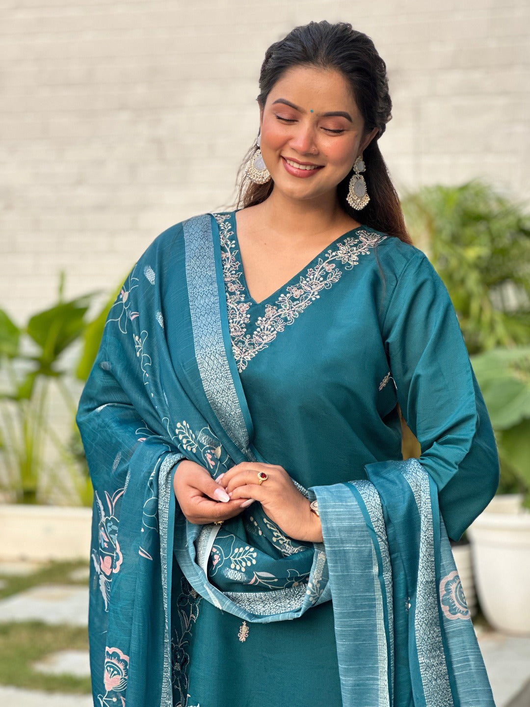 Teal Silk Blend Kurta Pant Dupatta Set with Embroidery for Women