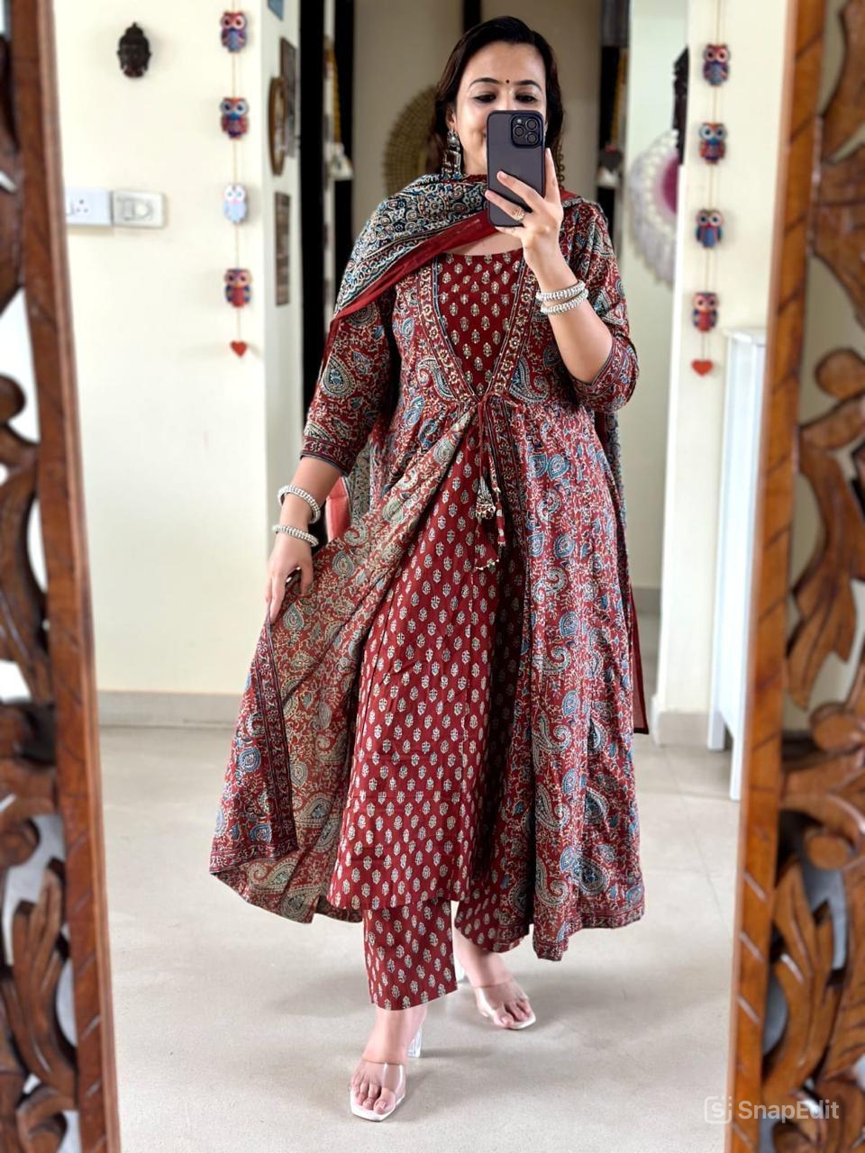 Women's Anarkali Kurta Set with Printed Cotton Fabric & Tassel Detail – 3-Piece Suit
