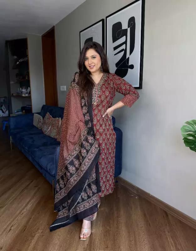 Women's Printed Cotton Kurta Set with Pant & Dupatta - Yoke Work Detail