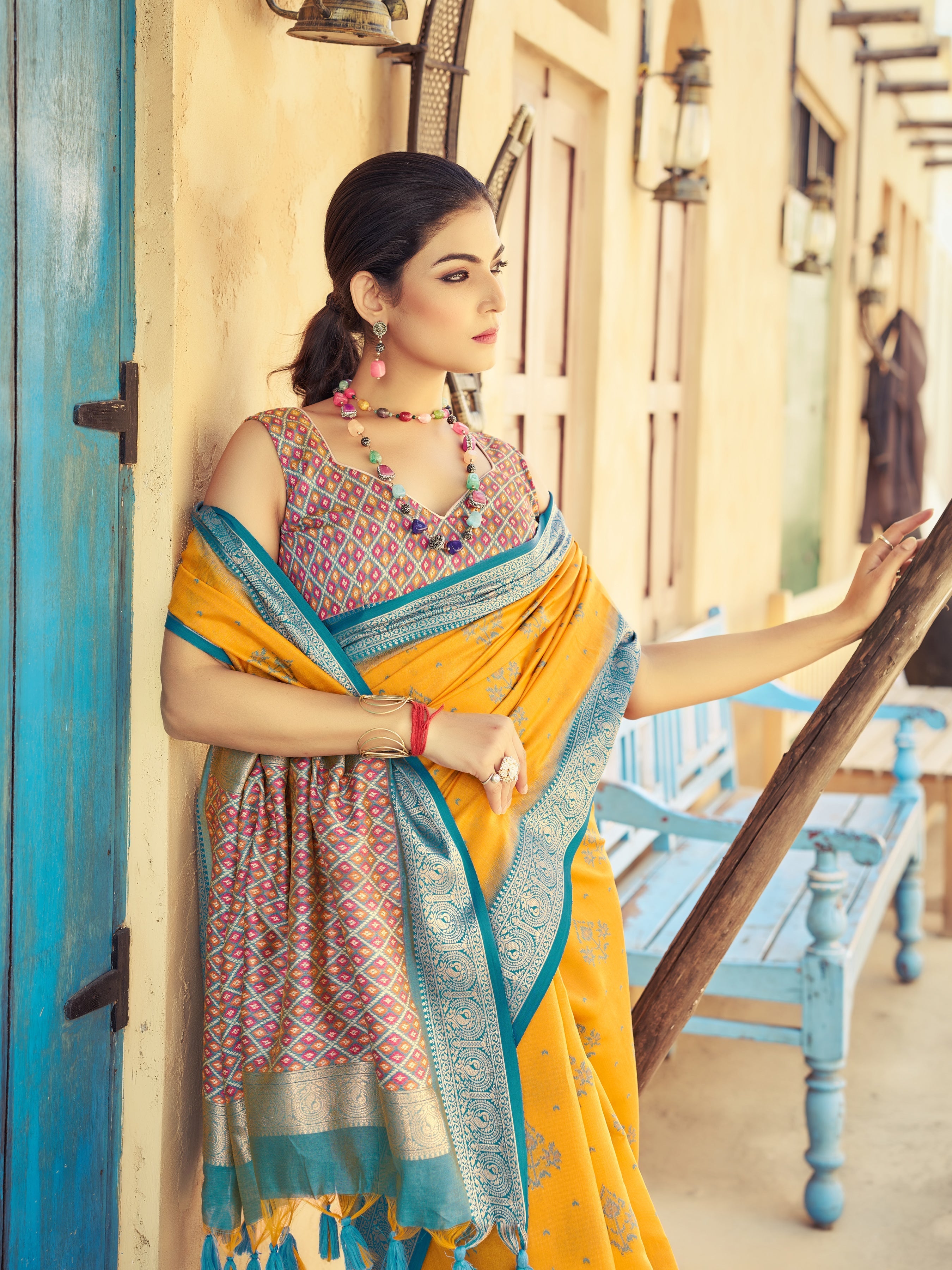 Yellow Elegant Banarasi Silk Blend Saree with Zari Woven Design