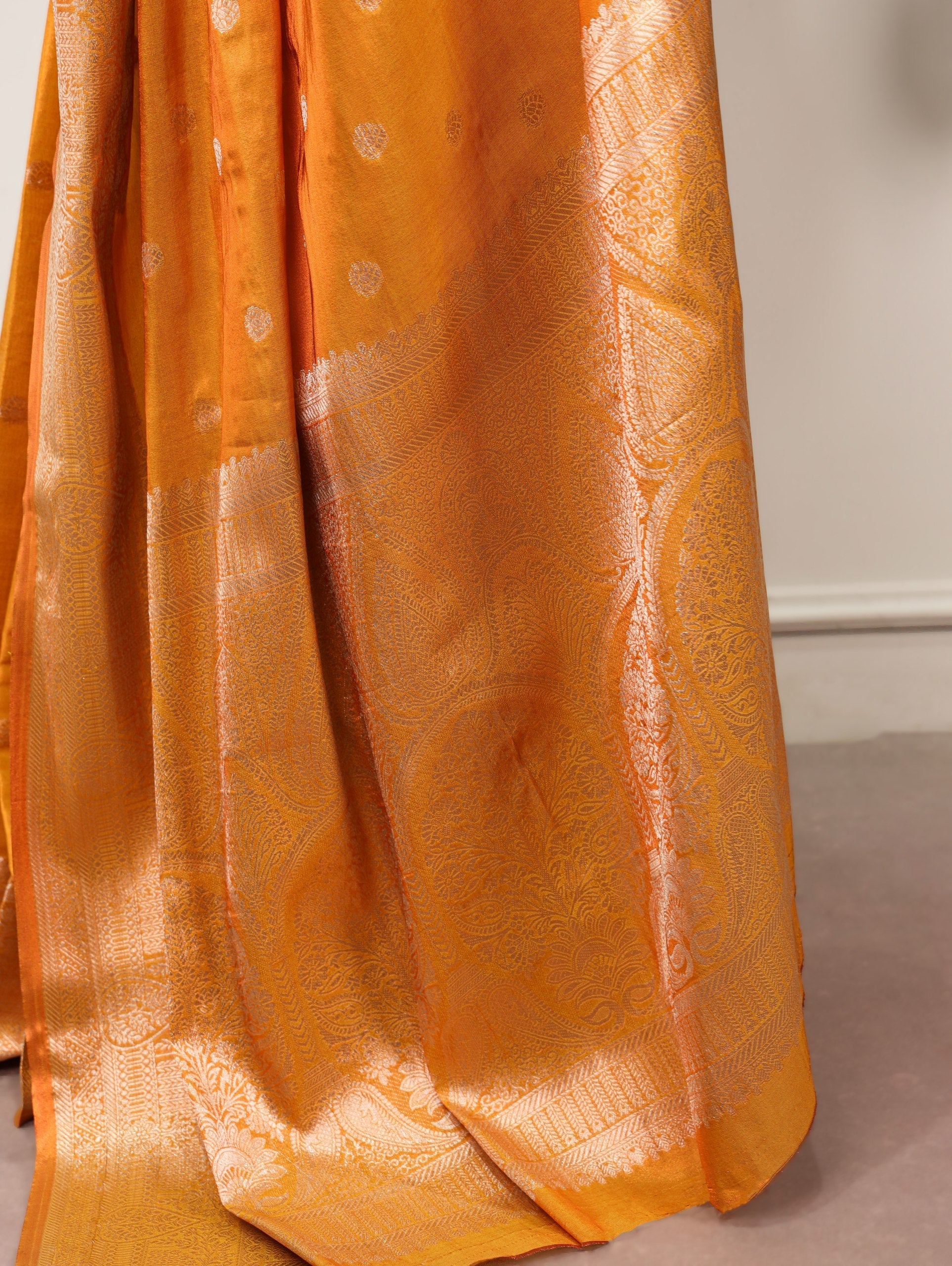 Yellow Traditional Kasavu Saree